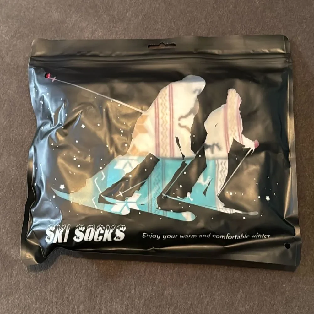 Kids Unisex Winter Snow Ski Socks 2 Pairs Cute Reindeer Design Size Medium NEW
